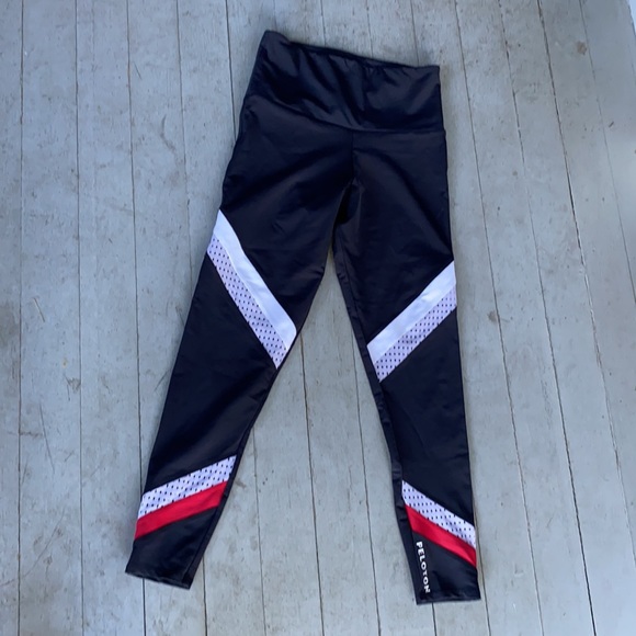 Onzie Pants - ONZIE FLOW PELOTON black, red high yoga tights